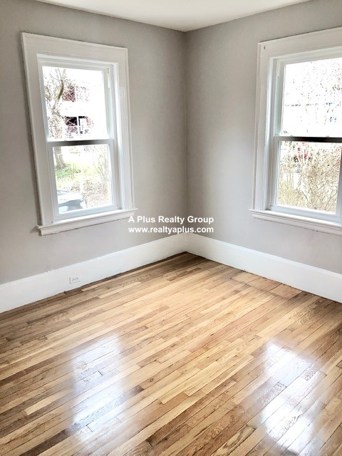 36 Lexington Ave, Hyde Park