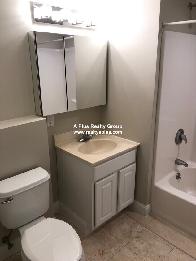 1522 Vfw Pkwy, West Roxbury