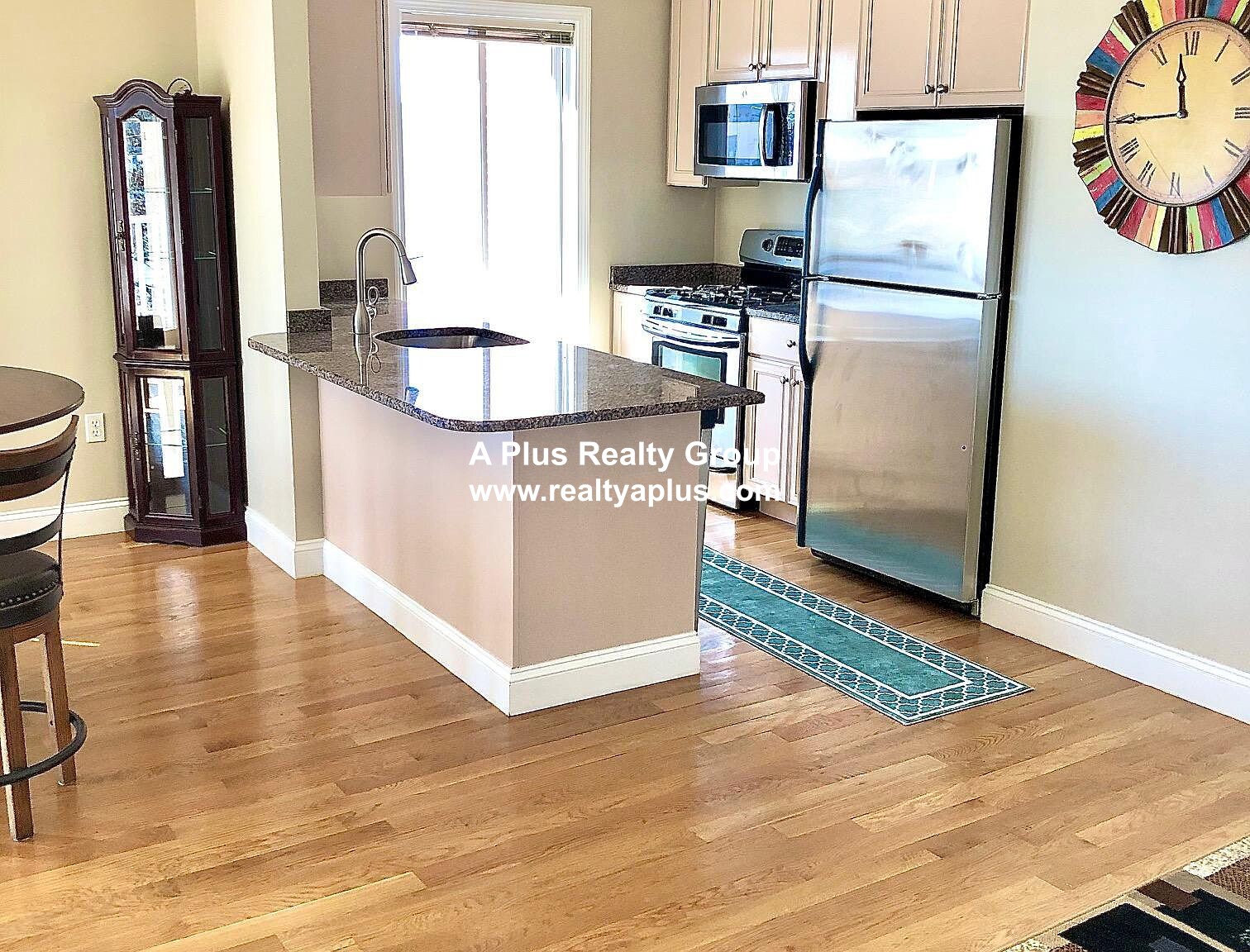 343379742, Boston West Roxbury Marc Roos Realty