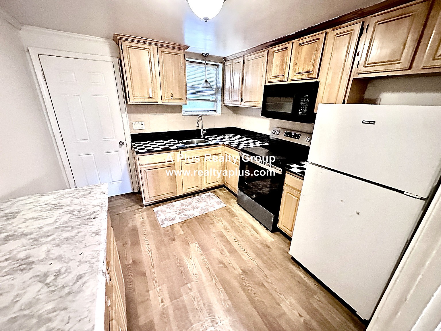 Photos of apartment on Cummins Hwy,Boston MA 02136
