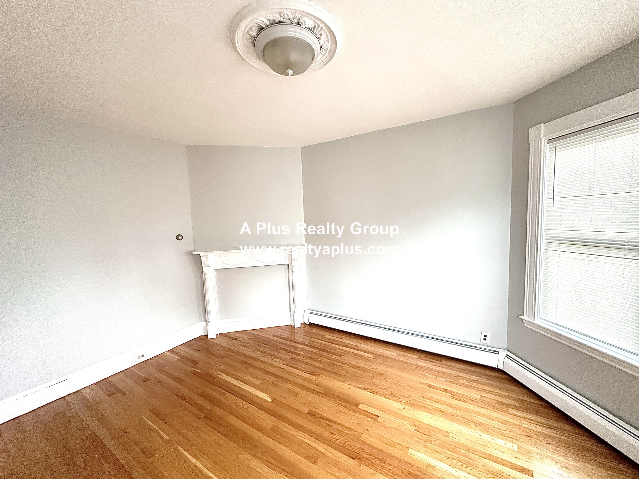 Photo 10 of Buckley Ave. Unit 2