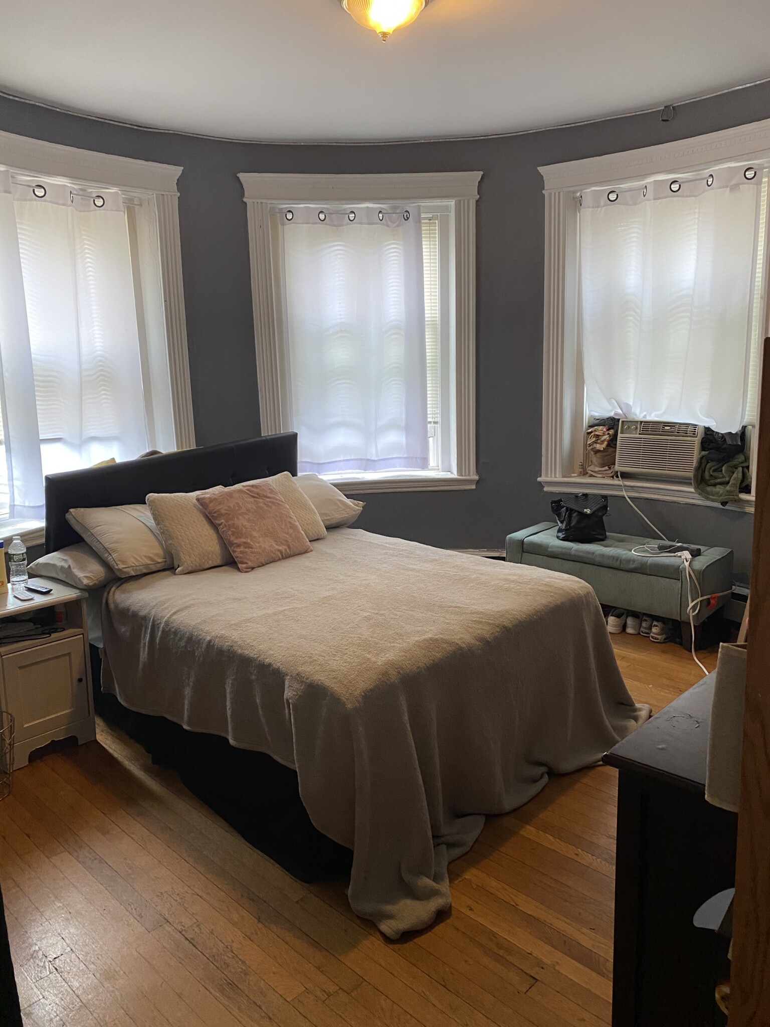 3 bed, 1 bath apartment for rent at 1325 Commonwealth Ave Unit 21, Allston — photo 6 of 21