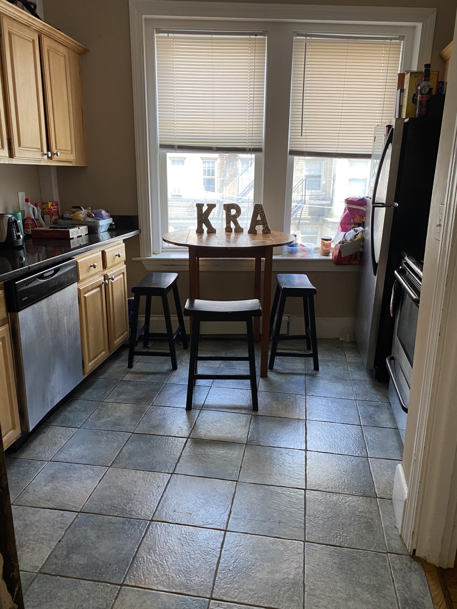 3 bed, 1 bath apartment for rent at 1325 Commonwealth Ave Unit 21, Allston — photo 7 of 21