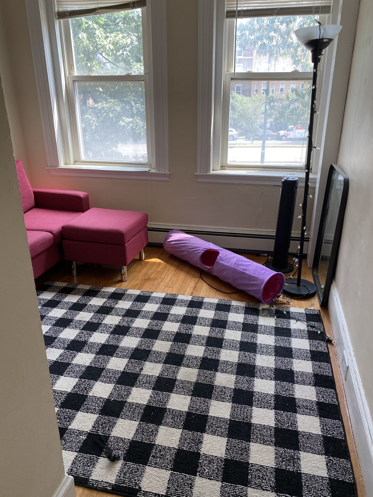 3 bed, 1 bath apartment for rent at 1325 Commonwealth Ave Unit 21, Allston — photo 9 of 21