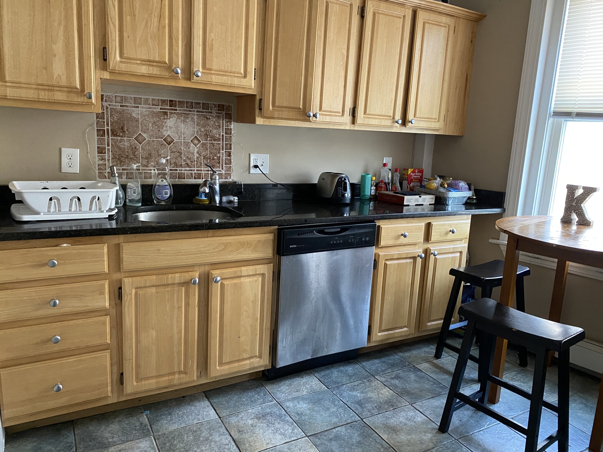 3 bed, 1 bath apartment for rent at 1325 Commonwealth Ave Unit 21, Allston — photo 15 of 21