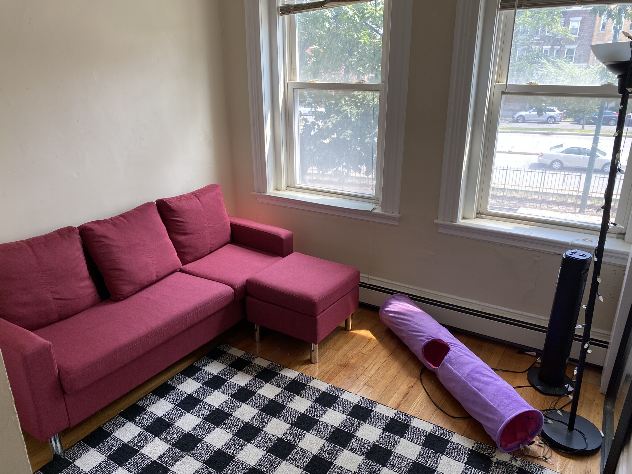 3 bed, 1 bath apartment for rent at 1325 Commonwealth Ave Unit 21, Allston — photo 16 of 21