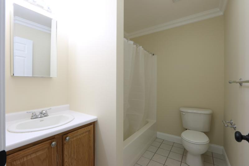 10 Guild St, Roxbury