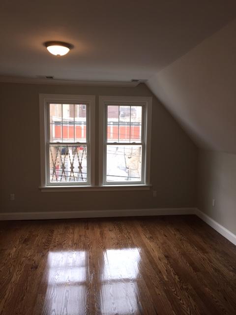 52 Townsend St, Roxbury