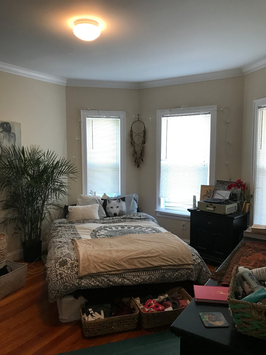 4 bed, 1 bath apartment for rent at 33 Dix St Unit 1, Dorchester — photo 4 of 9