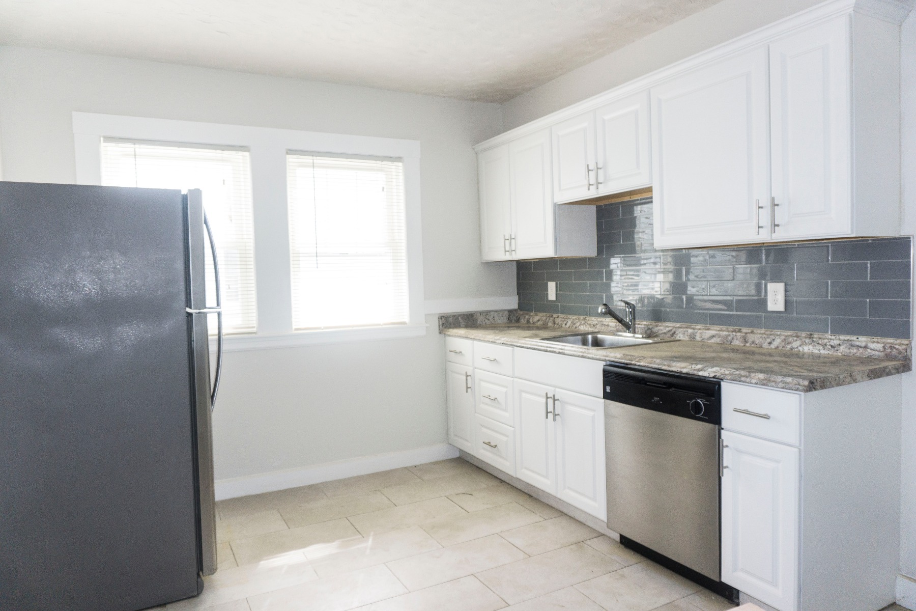 2 bed, 1 bath apartment for rent at 26 School St Unit 6, Jamaica Plain — photo 3 of 9