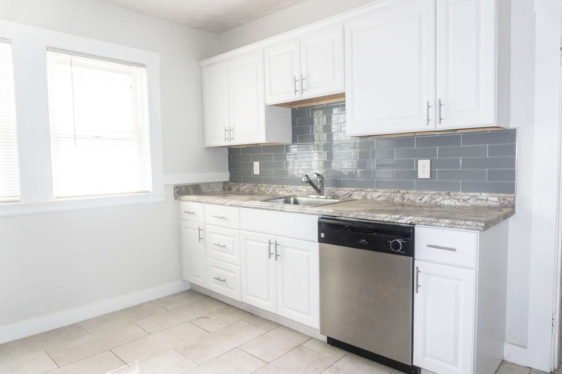 2 bed, 1 bath apartment for rent at 26 School St Unit 6, Jamaica Plain — photo 2 of 9