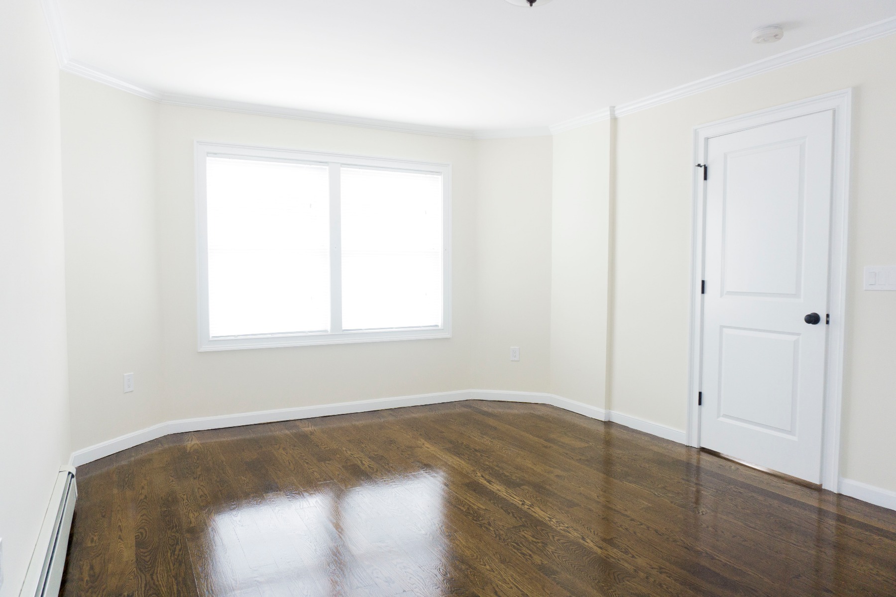 5 bed, 1.5 bath apartment for rent at 2599 Washington St Unit 1, Roxbury — photo 3 of 7