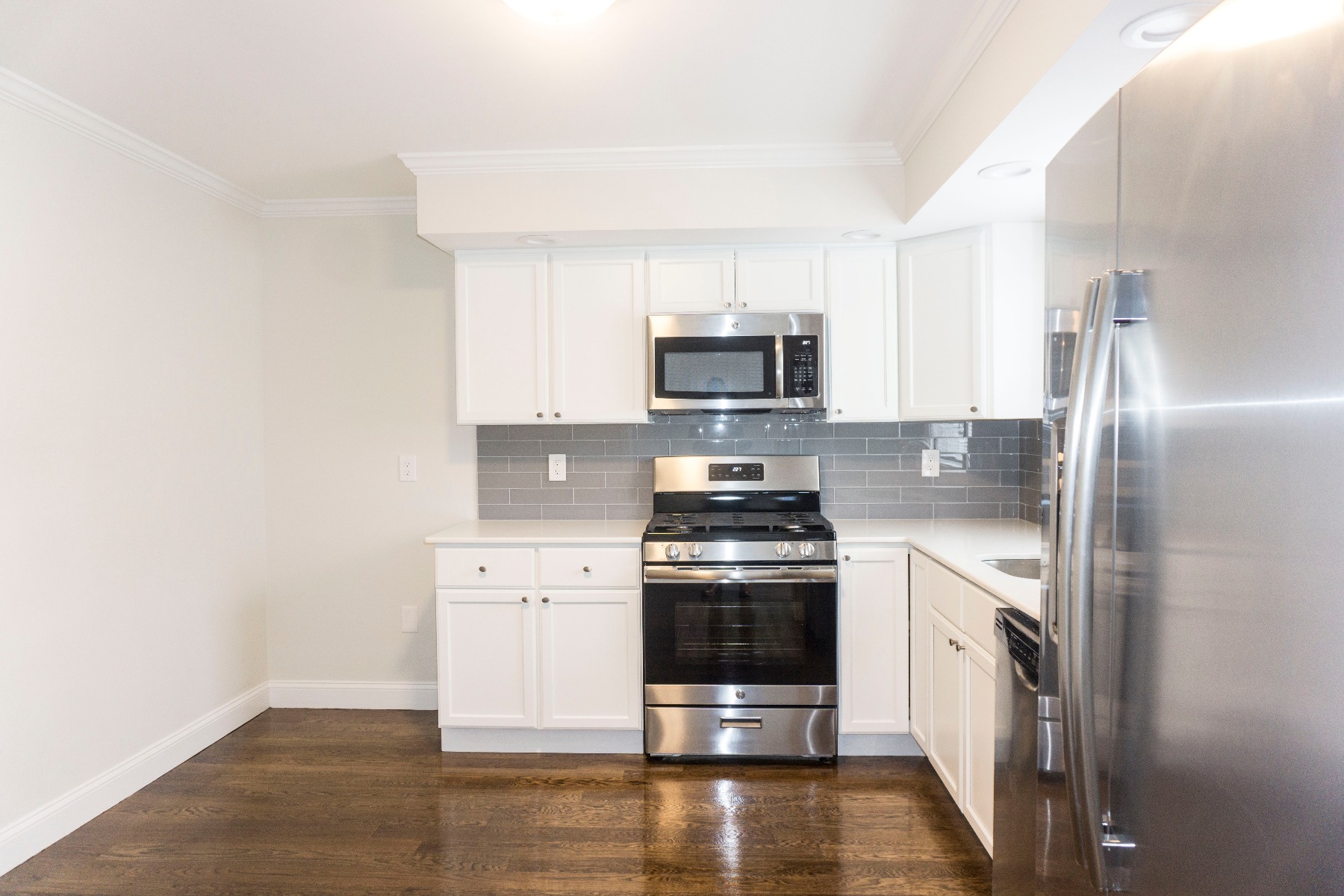 5 bed, 1.5 bath apartment for rent at 2599 Washington St Unit 1, Roxbury — photo 2 of 7