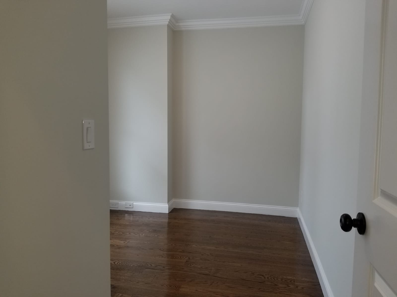 3 bed, 1 bath apartment for rent at 39 West Walnut Park Unit 2, Roxbury — photo 6 of 12