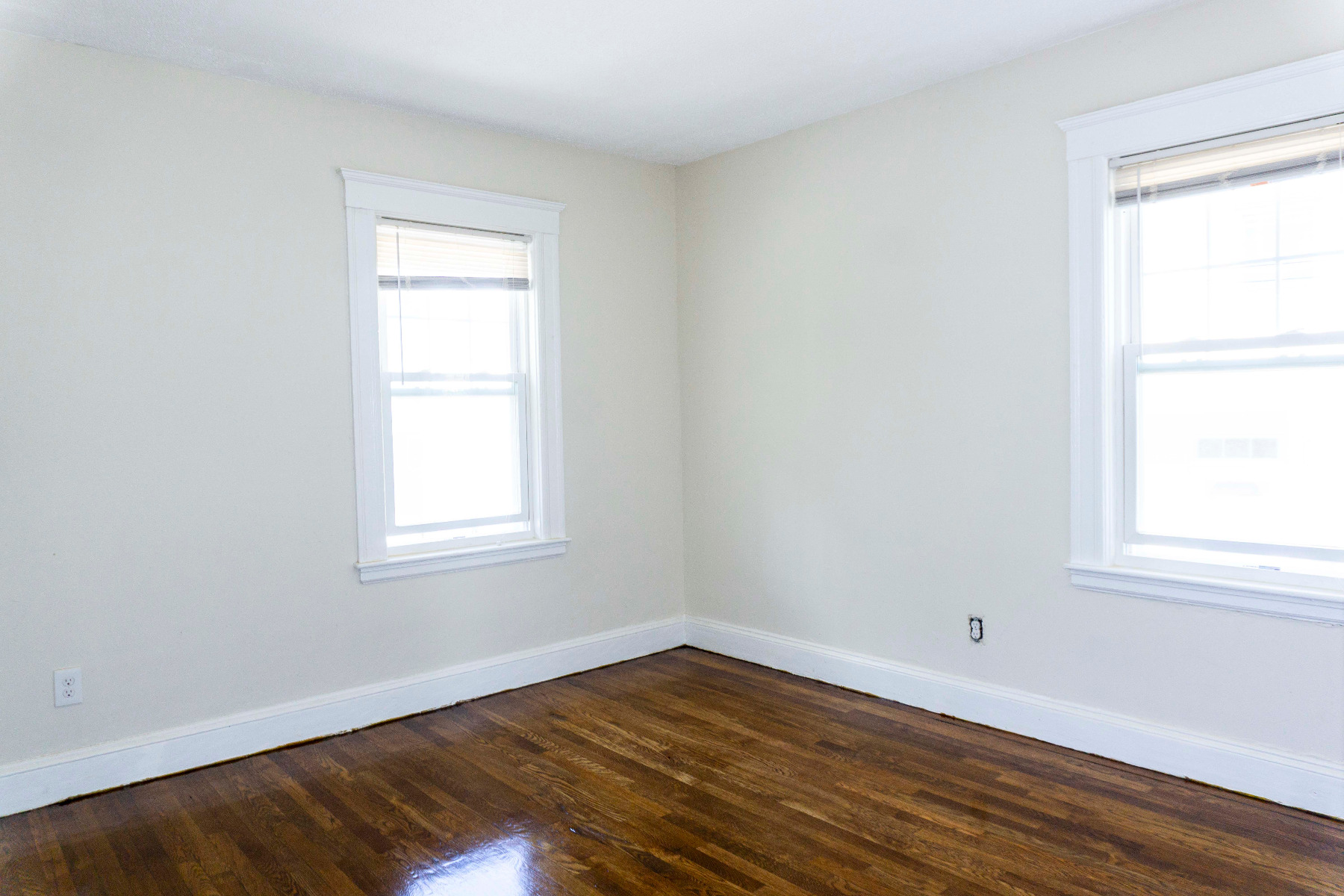 2 bed, 1 bath apartment for rent at 26 School St Unit 1, Jamaica Plain — photo 3 of 6