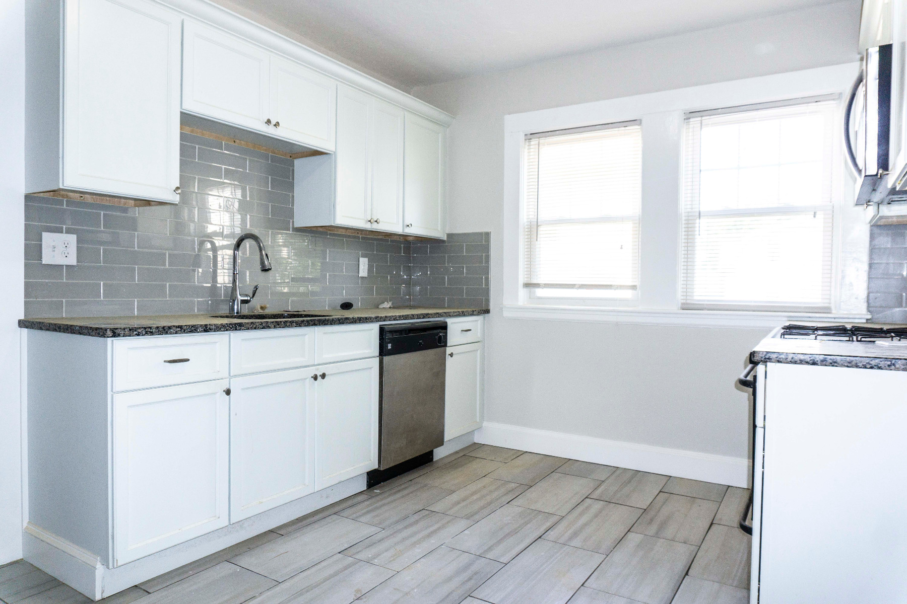 2 bed, 1 bath apartment for rent at 26 School St Unit 1, Jamaica Plain — photo 2 of 6
