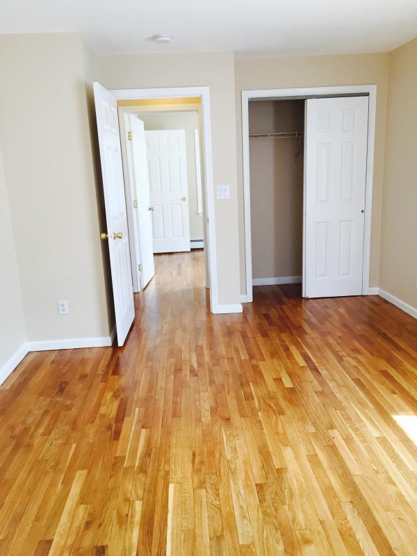 31 Juniper St, Roxbury