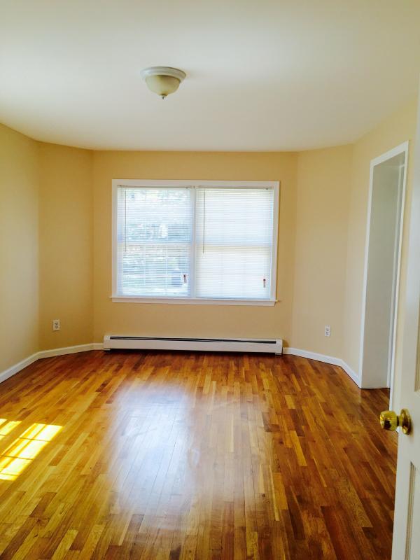 31 Juniper St, Roxbury