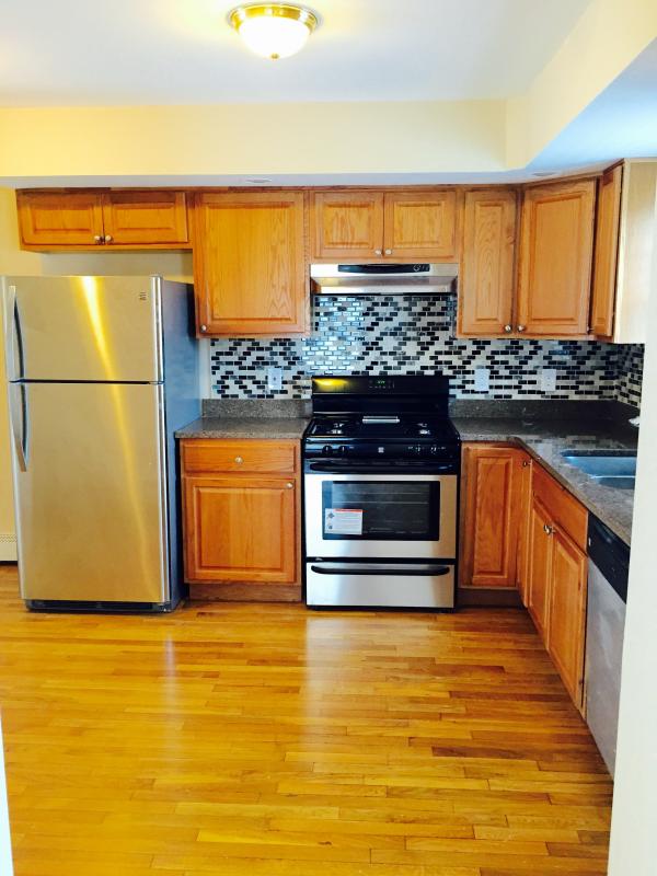 31 Juniper St, Roxbury