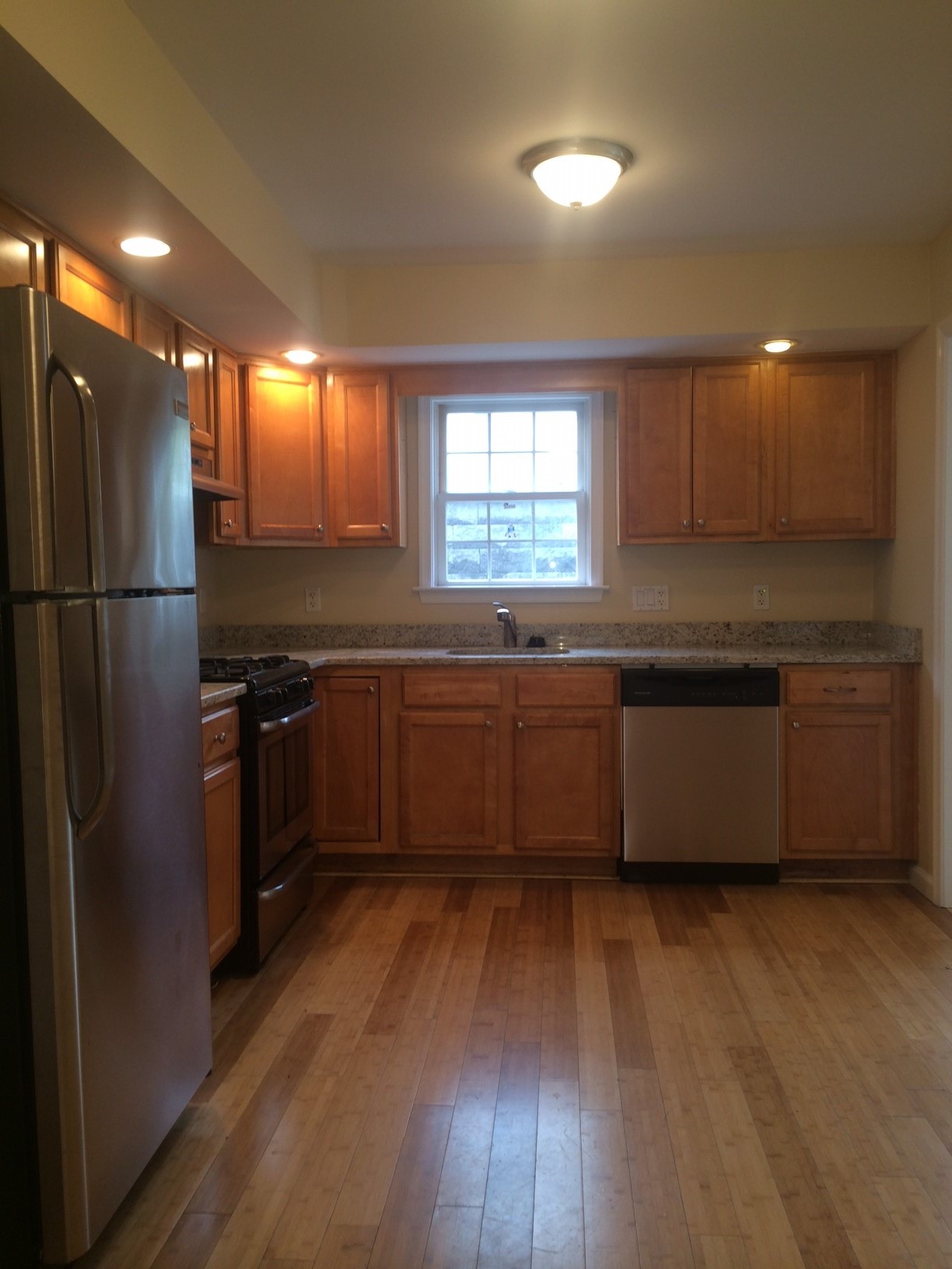 5 bed, 2 bath apartment for rent at 2595 Washington St, Roxbury — photo 3 of 9