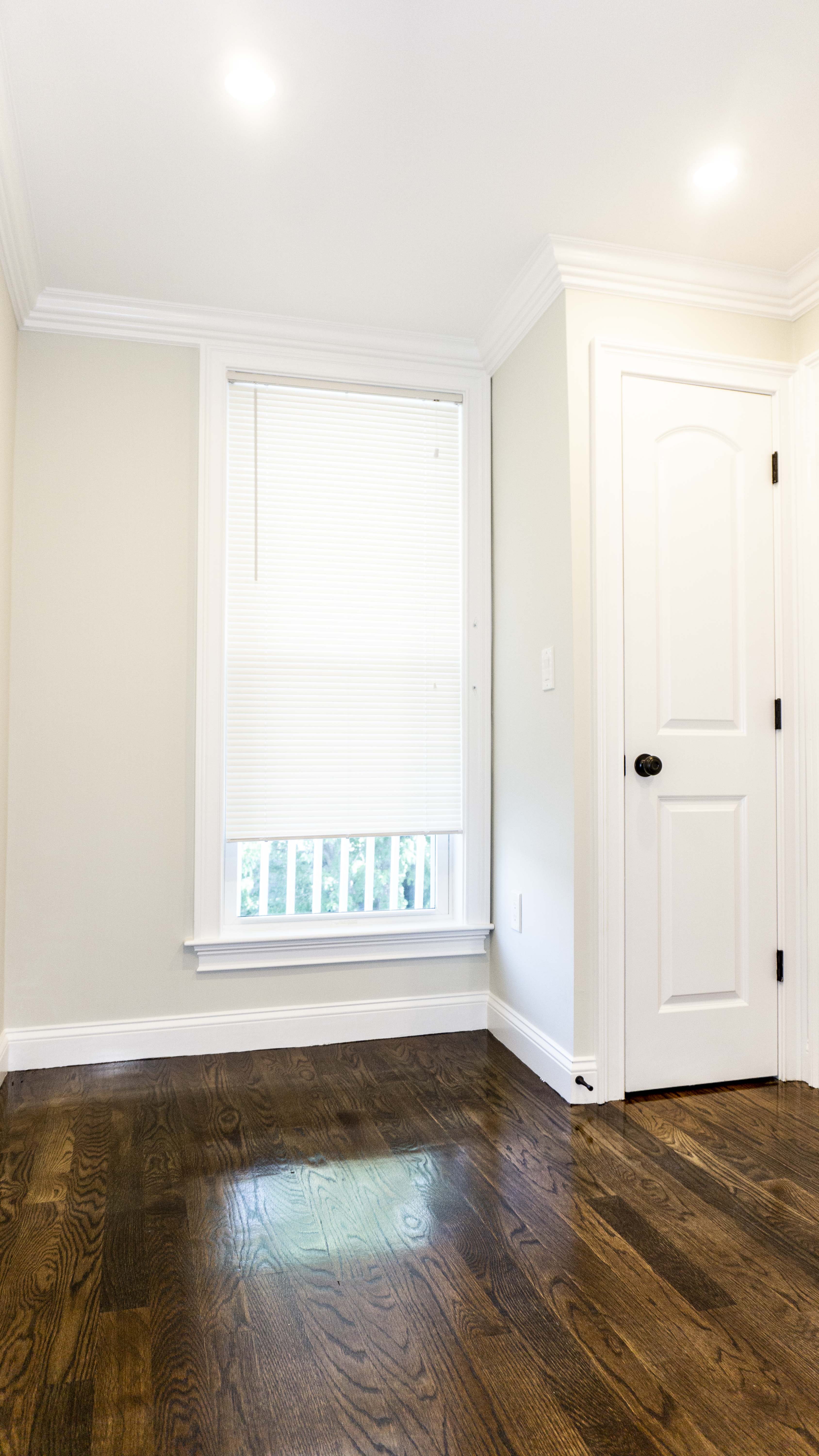 2 bed, 1 bath apartment for rent at 39 West Walnut Park Unit 1, Roxbury — photo 4 of 9