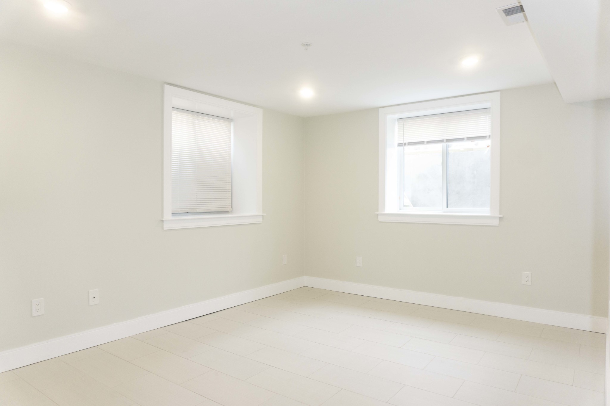 3 bed, 2 bath apartment for rent at 54 Athol St Unit 1a, Allston — photo 5 of 9