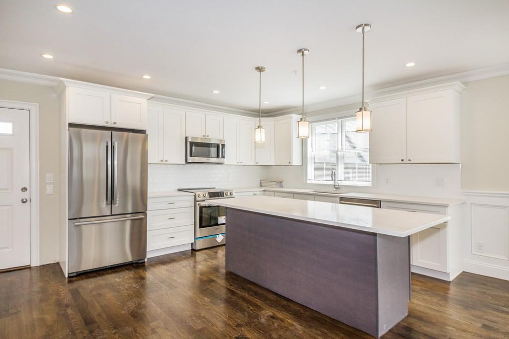 37 R Juniper St, Roxbury