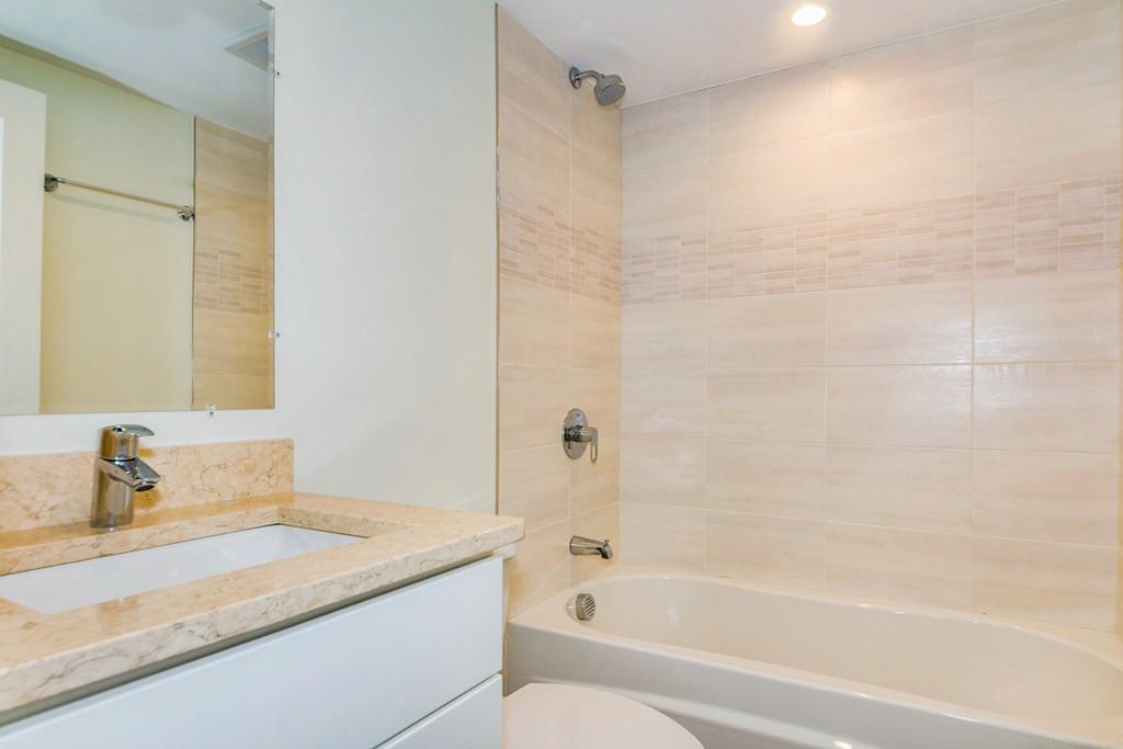 37 R Juniper St, Roxbury