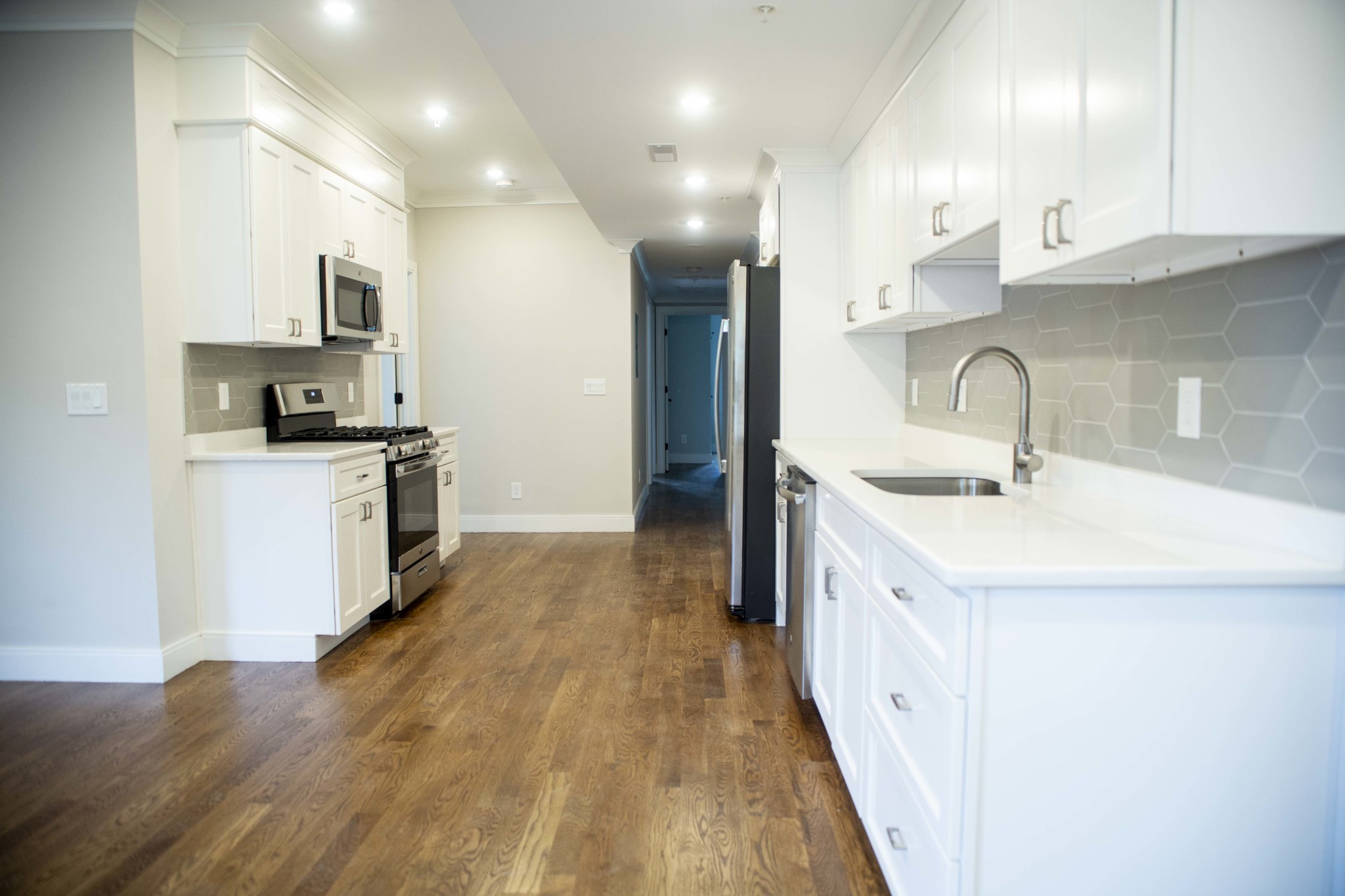 4 bed, 2 bath apartment for rent at 55 Quint Ave Unit 2, Allston — photo 4 of 12