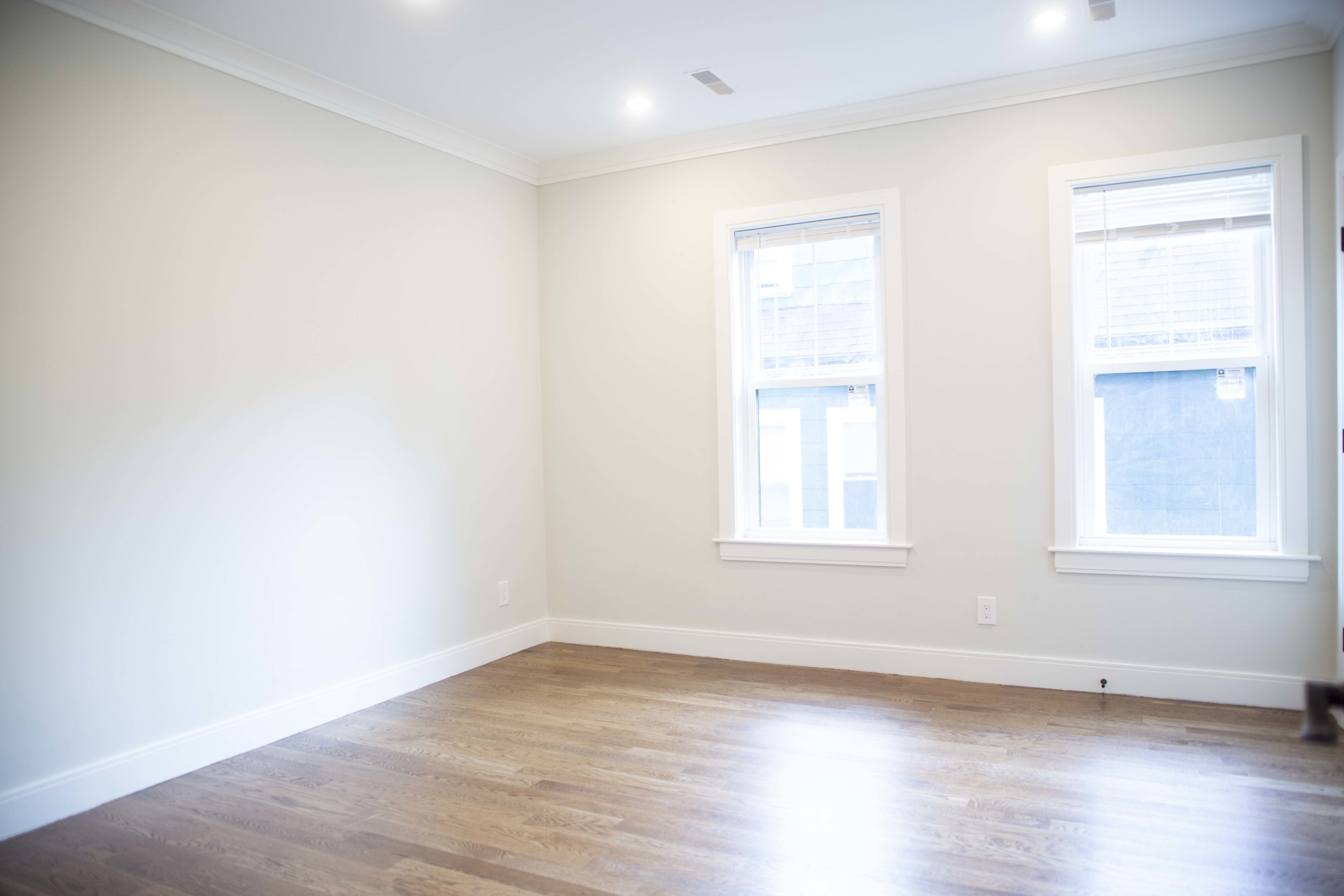 4 bed, 2 bath apartment for rent at 55 Quint Ave Unit 2, Allston — photo 6 of 12
