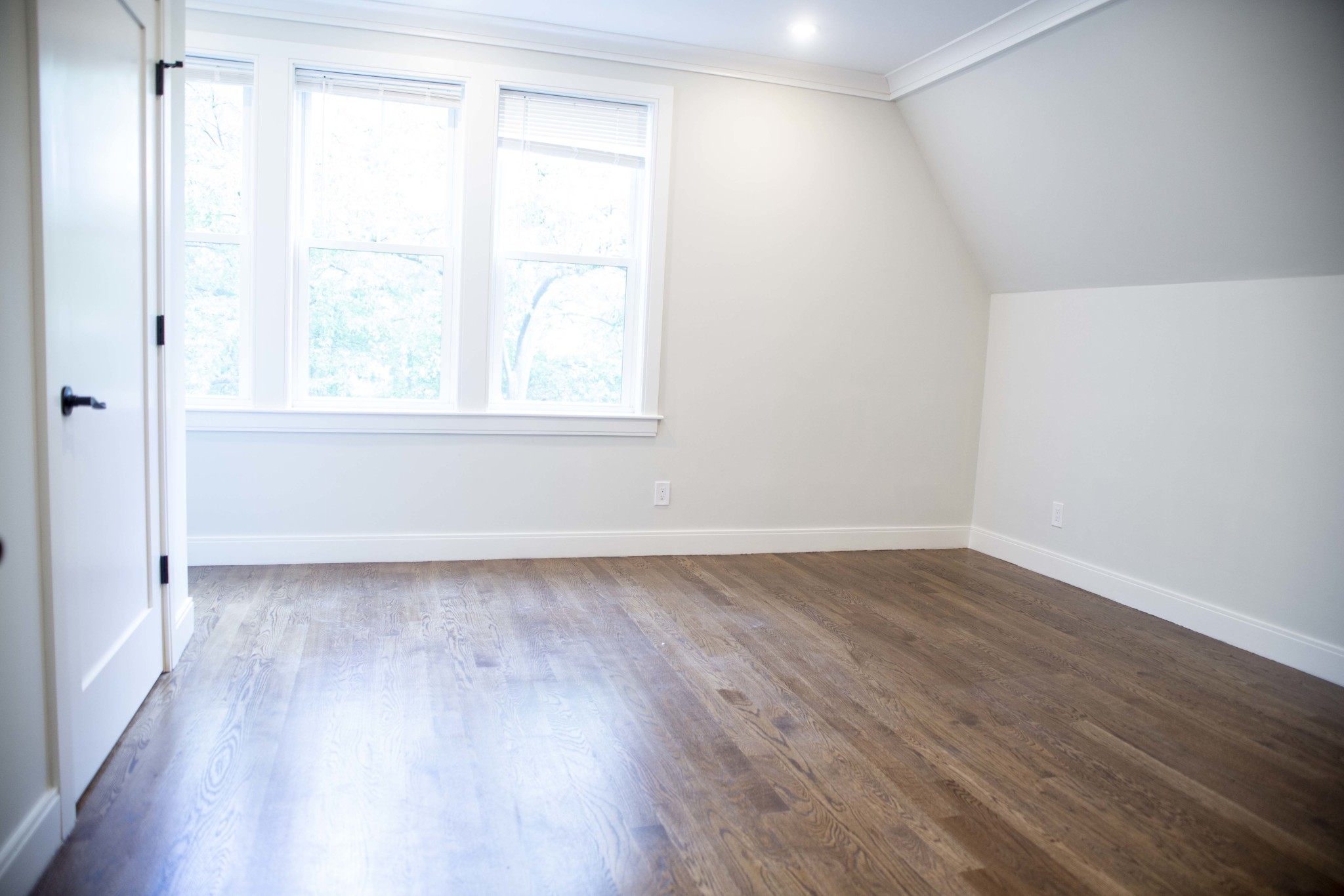 4 bed, 2 bath apartment for rent at 55 Quint Ave Unit 2, Allston — photo 10 of 12