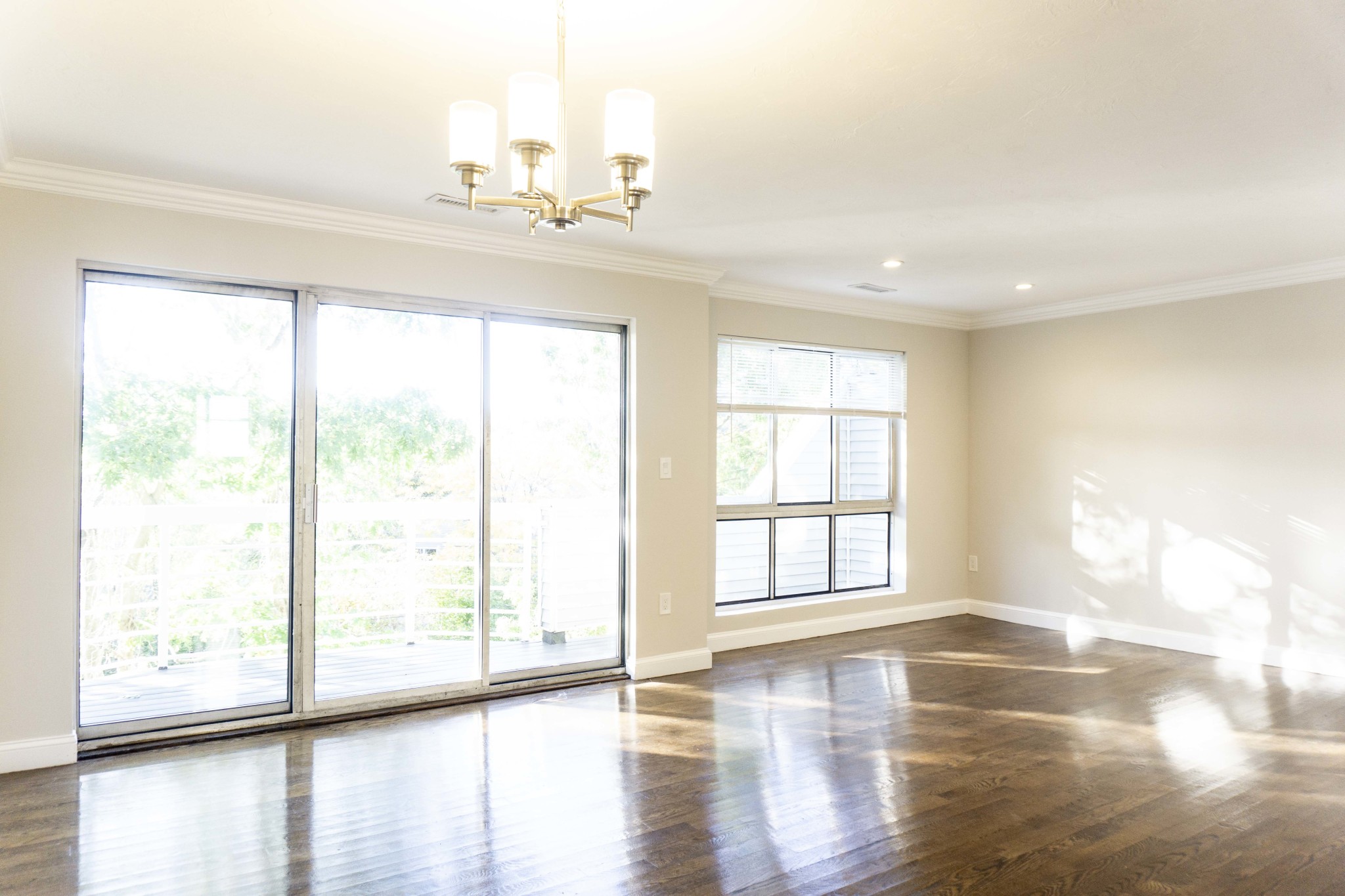 391 Hyde Park Ave, Jamaica Plain