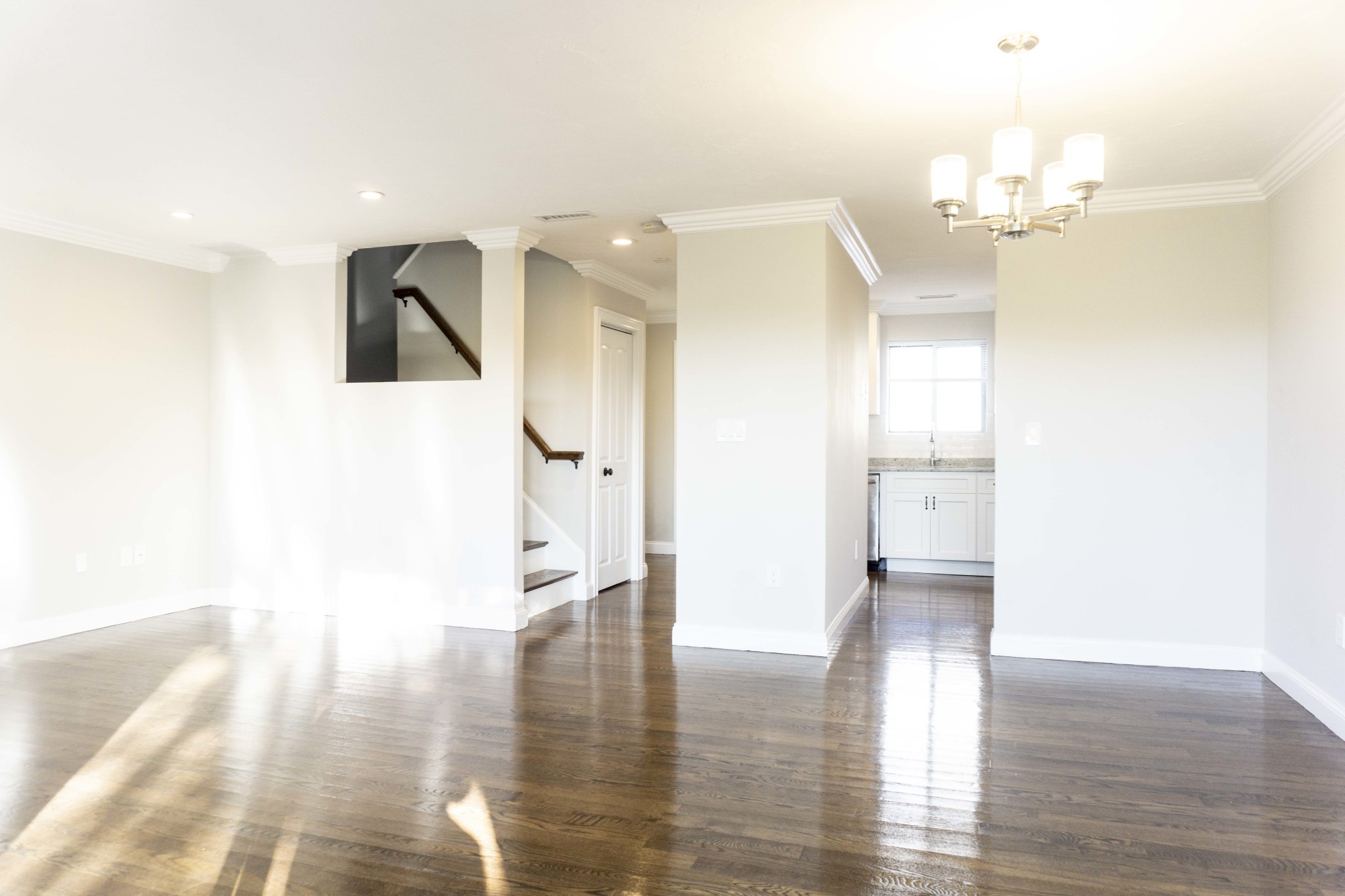 391 Hyde Park Ave, Jamaica Plain