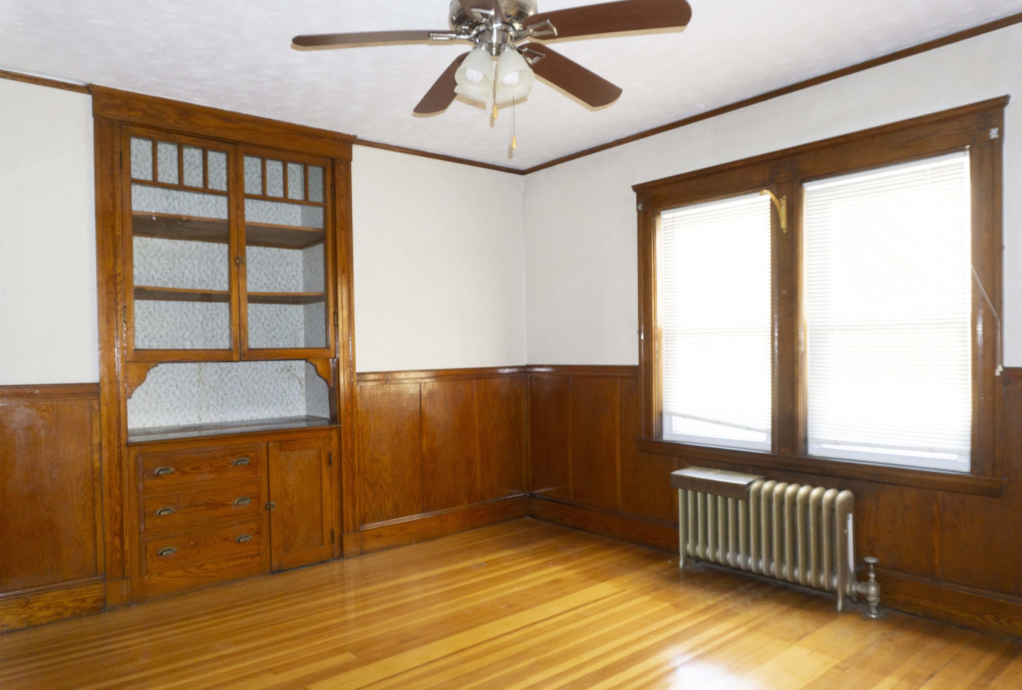 3 bed, 1 bath apartment for rent at 474 Western Ave Unit 1, Brighton — photo 5 of 13