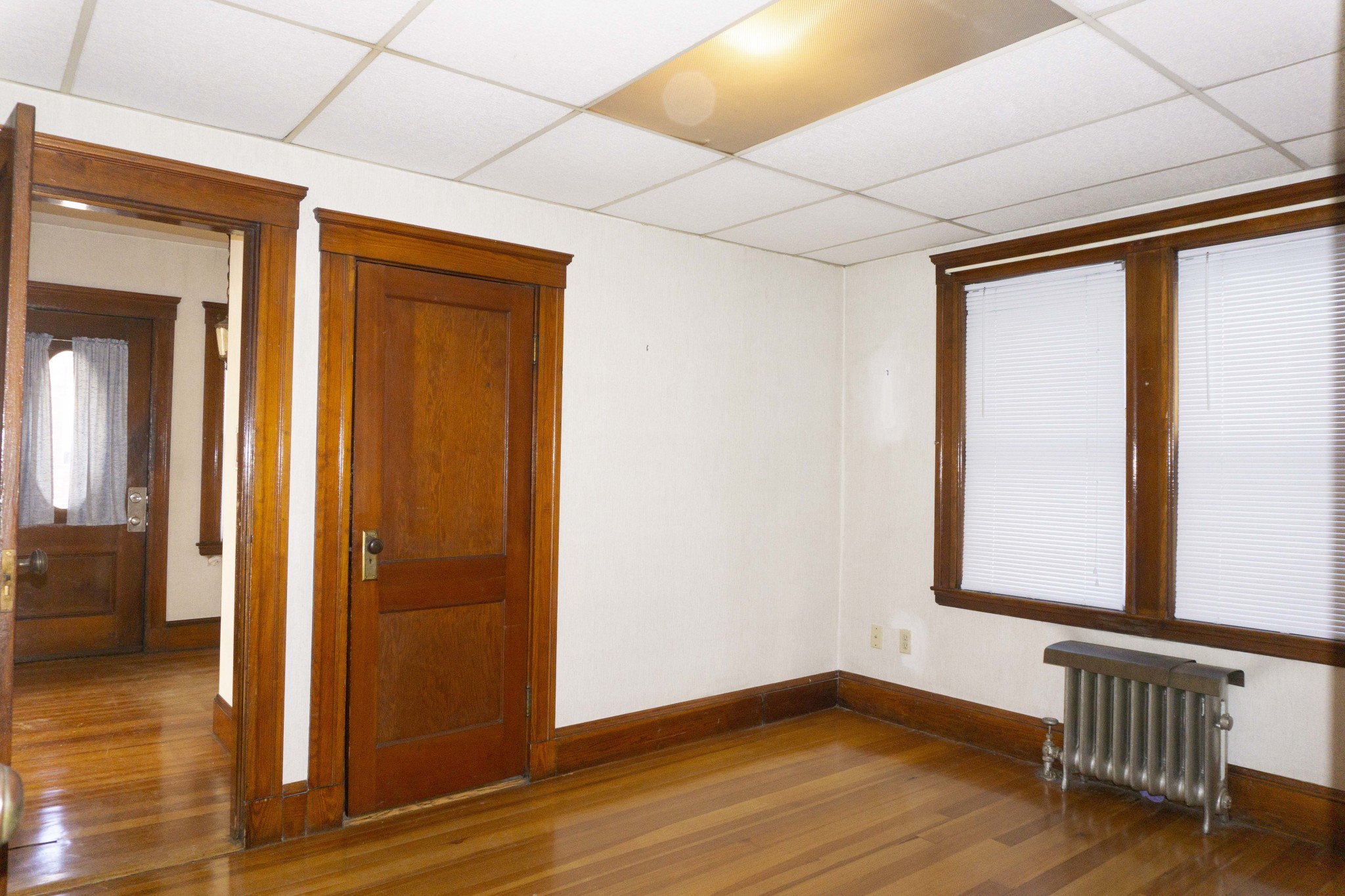 3 bed, 1 bath apartment for rent at 474 Western Ave Unit 1, Brighton — photo 3 of 13