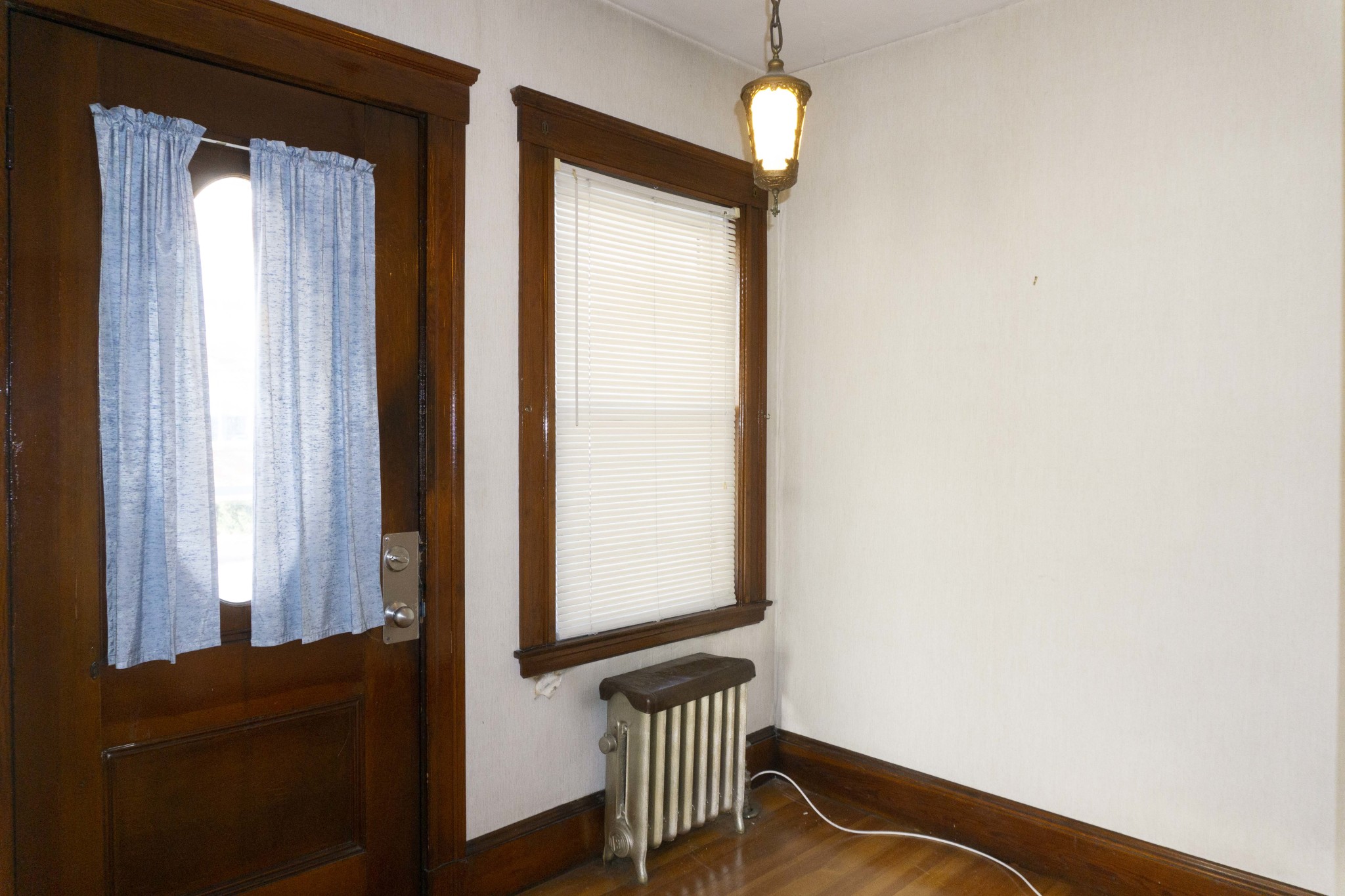3 bed, 1 bath apartment for rent at 474 Western Ave Unit 1, Brighton — photo 9 of 13