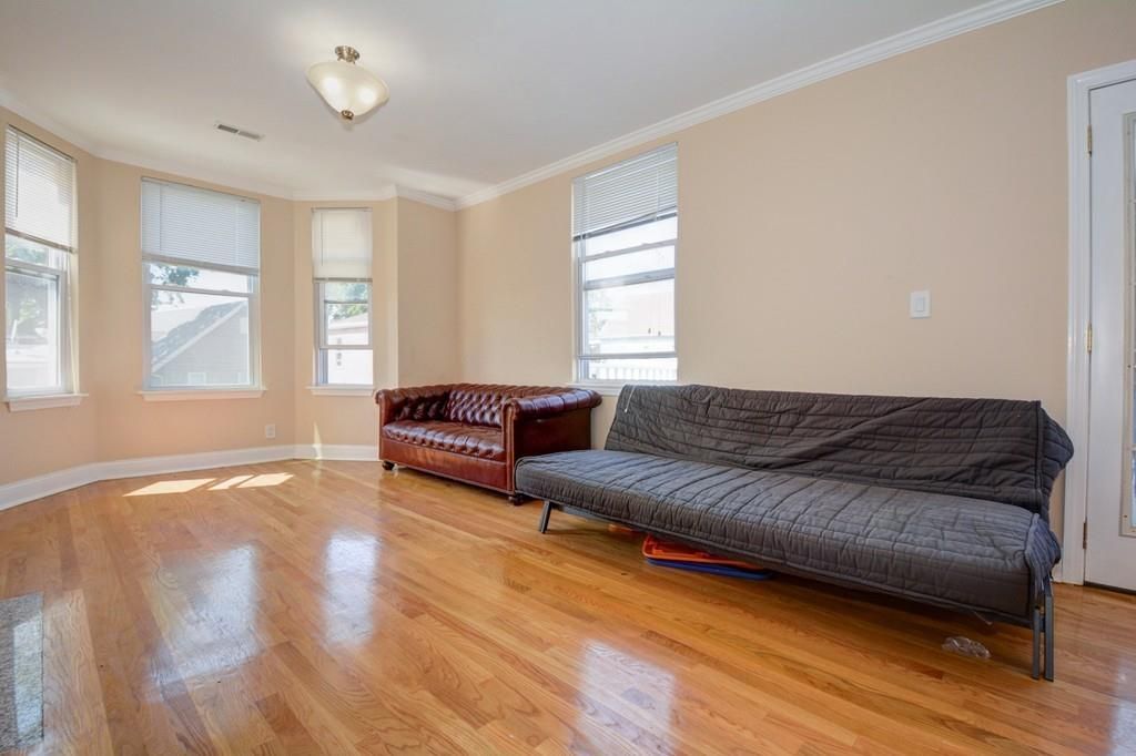 5 bed, 2 bath apartment for rent at 408 Seaver St Unit 2, Dorchester — photo 4 of 6