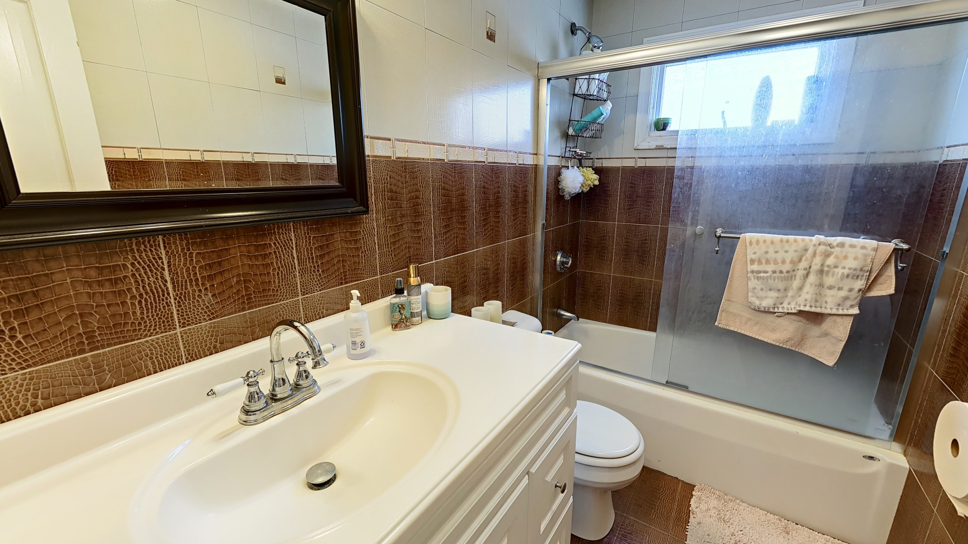4 bed, 2 bath apartment for rent at 226 Washington St Unit 1, Brighton — photo 23 of 24
