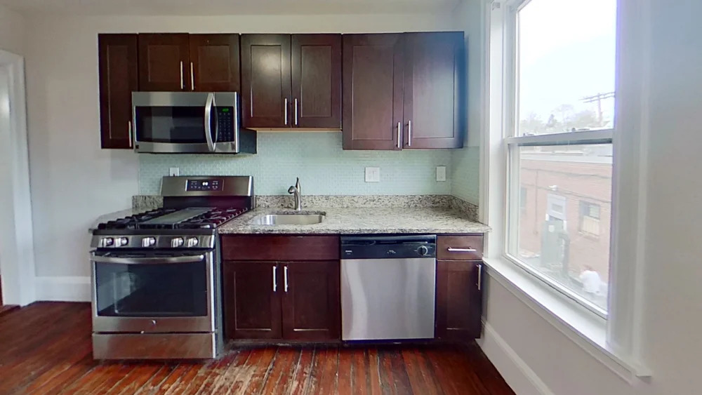 3.5 bed, 1 bath apartment for rent at 23 Hastings St Unit 2, West Roxbury — photo 3 of 12