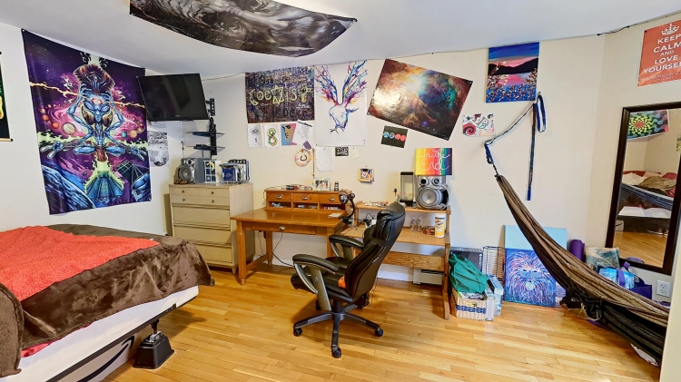 37 Juniper St, Roxbury