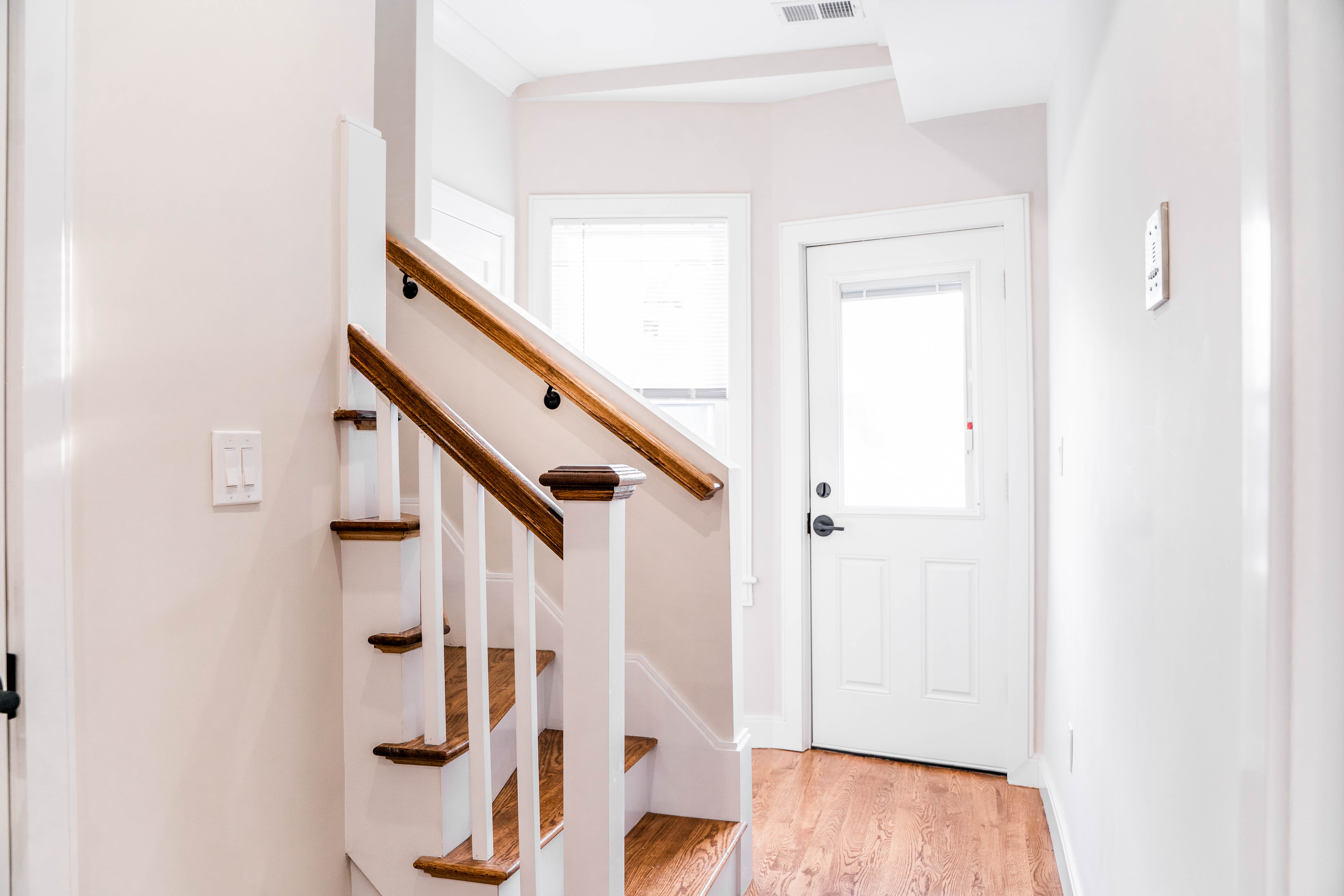 5 bed, 2 bath apartment for rent at 11 Falkland St Unit 3, Brighton — photo 14 of 28