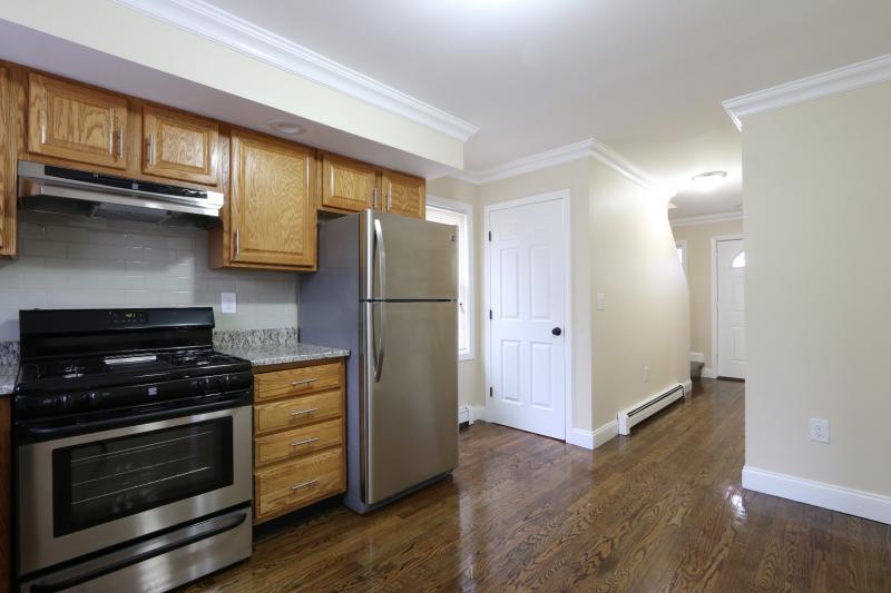 10 Guild St, Roxbury