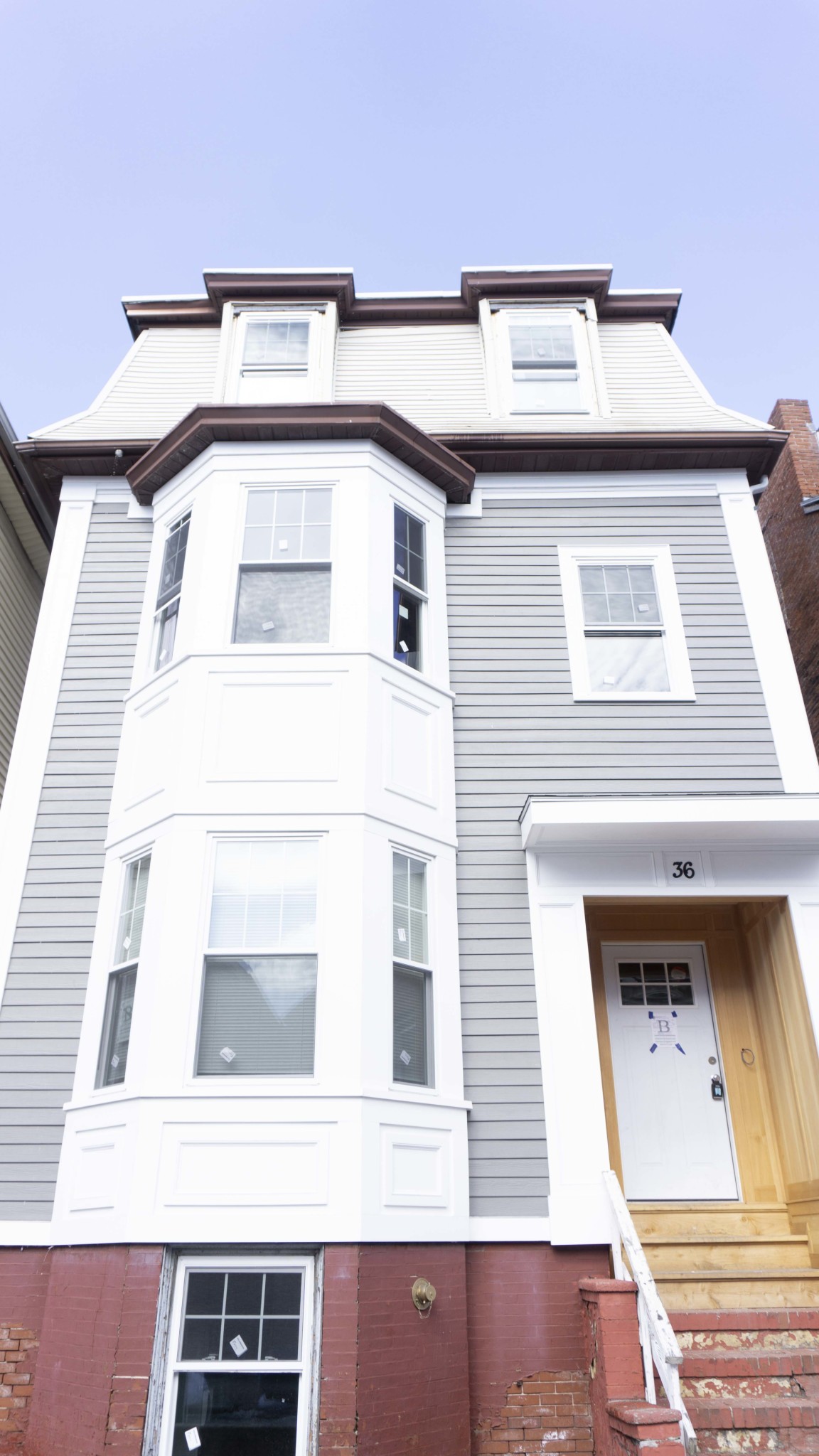 36 Monmouth St, East Boston