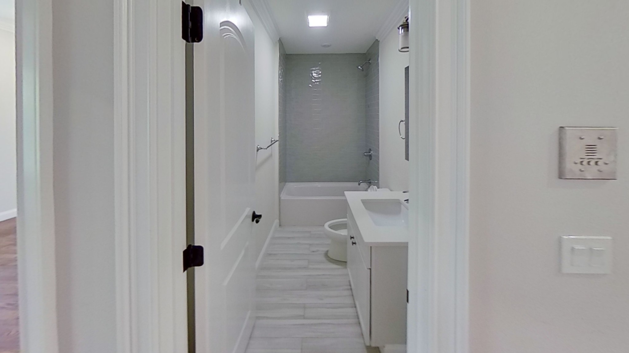 36 Monmouth St, East Boston