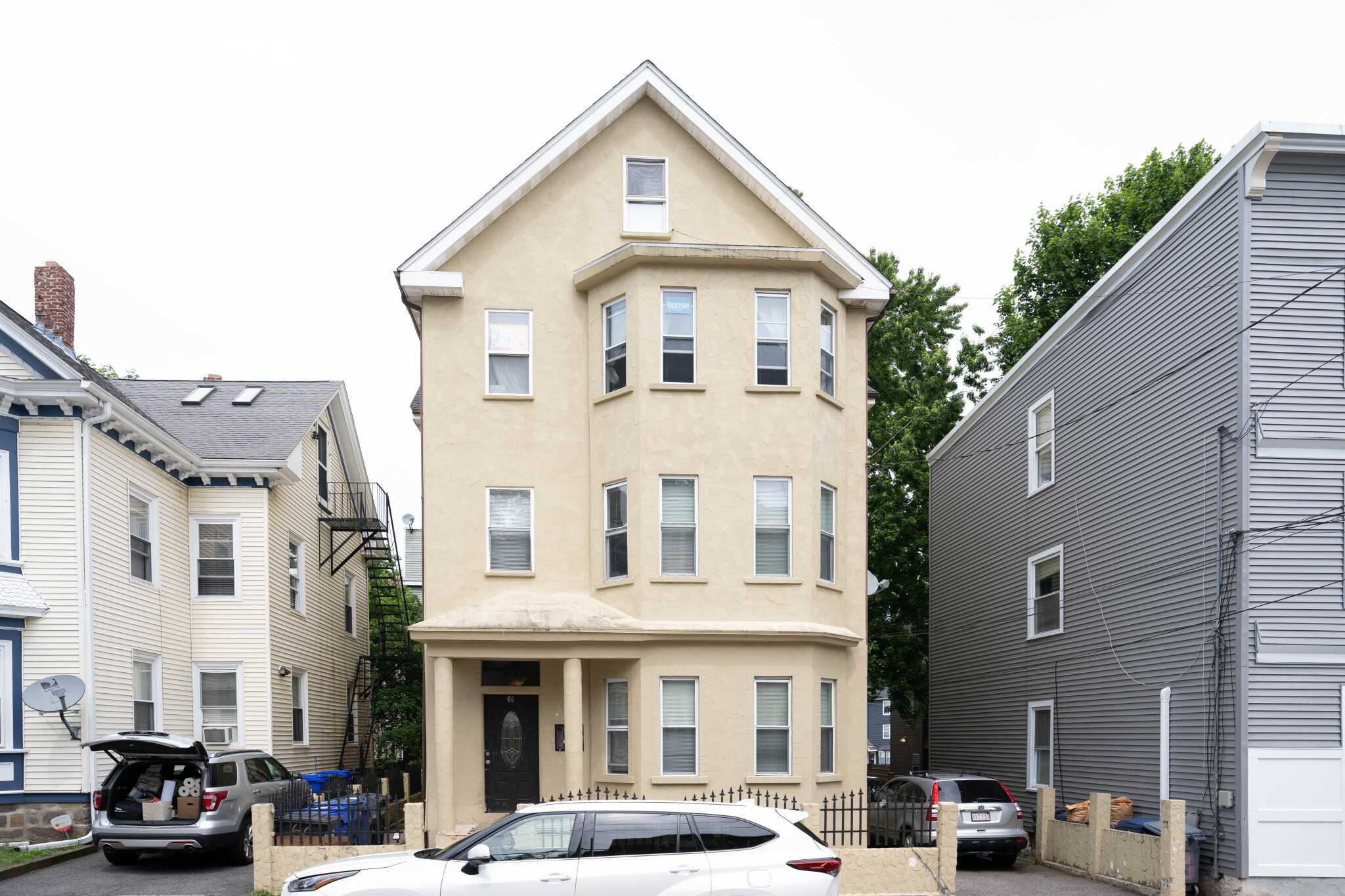 66 Mozart St, Jamaica Plain
