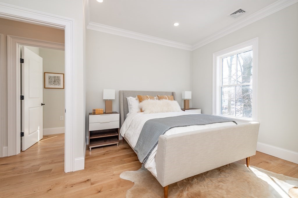 106 Forest Hills St, Jamaica Plain