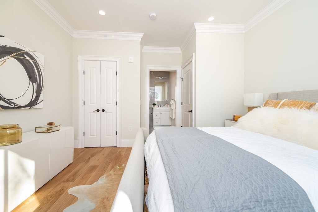 106 Forest Hills St, Jamaica Plain