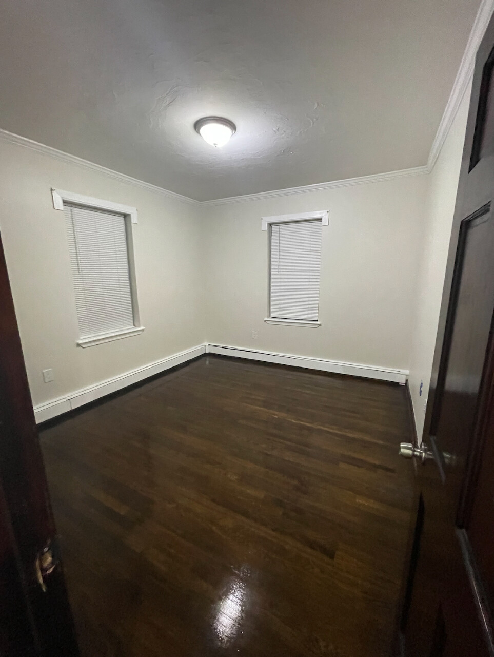 435 Walnut Ave, Roxbury