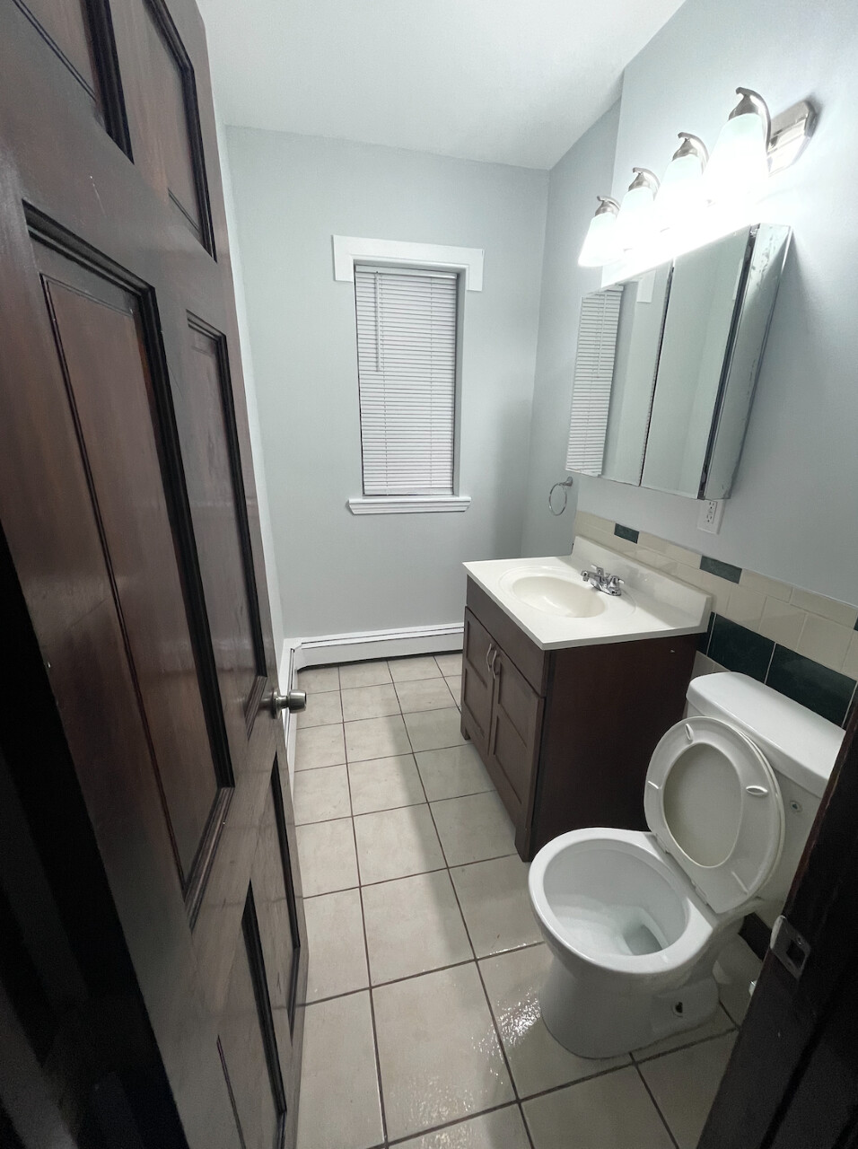 435 Walnut Ave, Roxbury