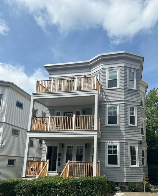 44 Iffley Rd, Jamaica Plain